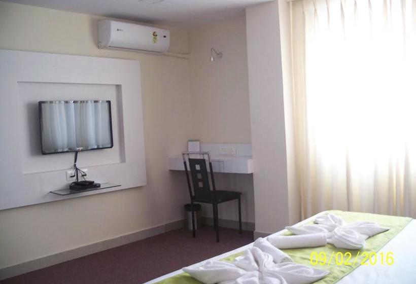 Starihotels Wakad Pune 9