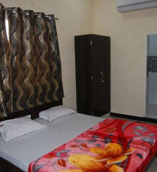 Hotel Krishna Palace 8