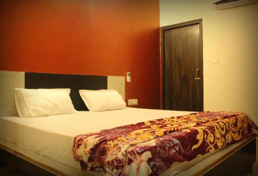 Bedweiser Backpackers Hostel 16