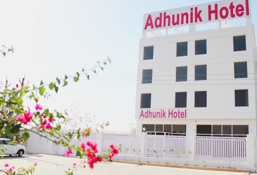 Adhunik Hotel Neemrana
