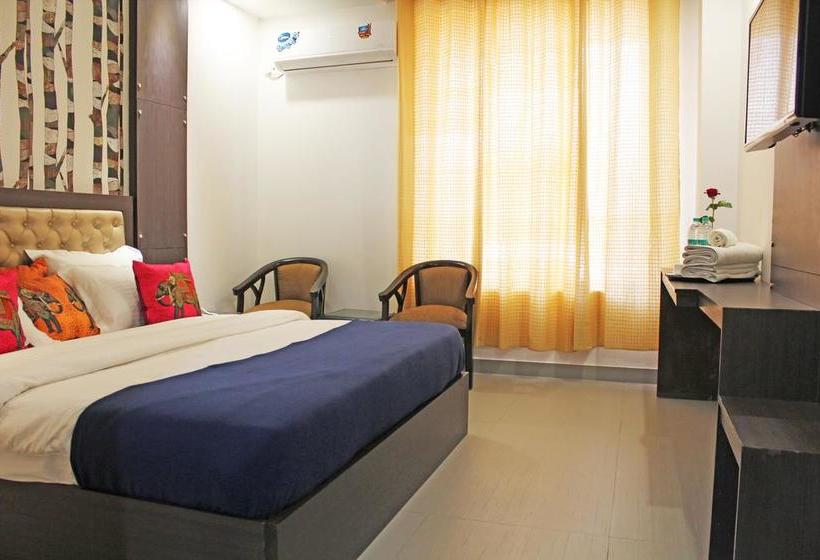 Adhunik Hotel Neemrana 1