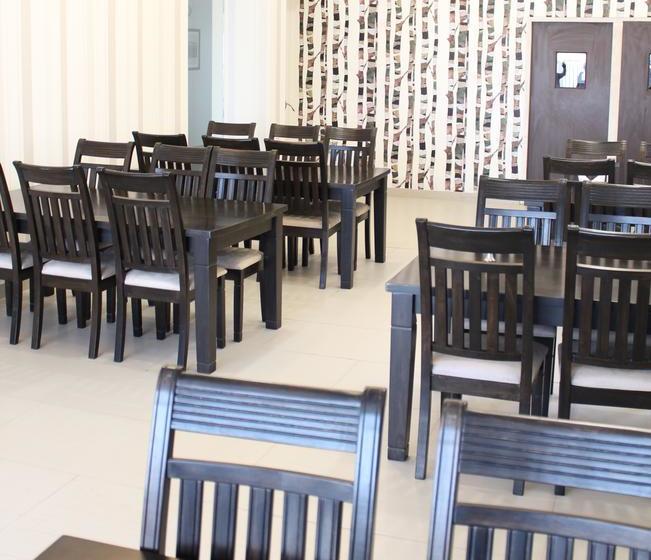 Adhunik Hotel Neemrana 10