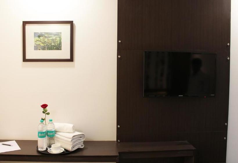 Adhunik Hotel Neemrana 5