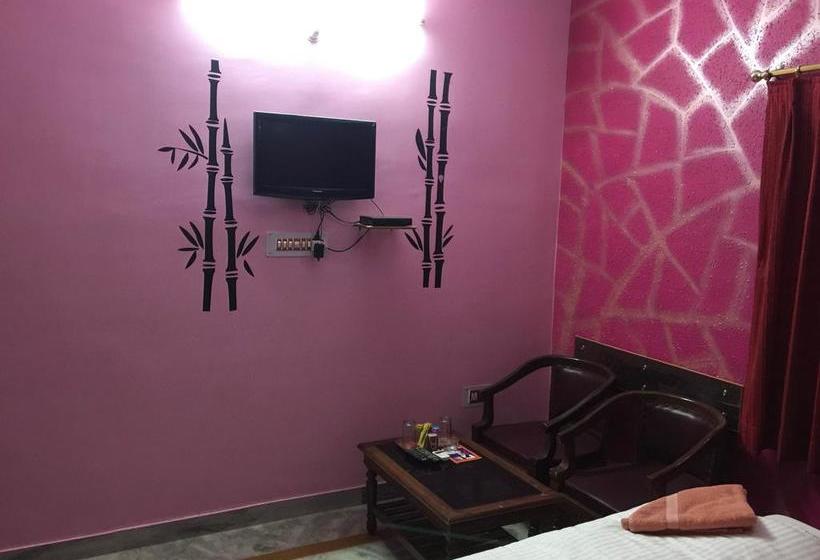 Hotel Tirupati Garden 1