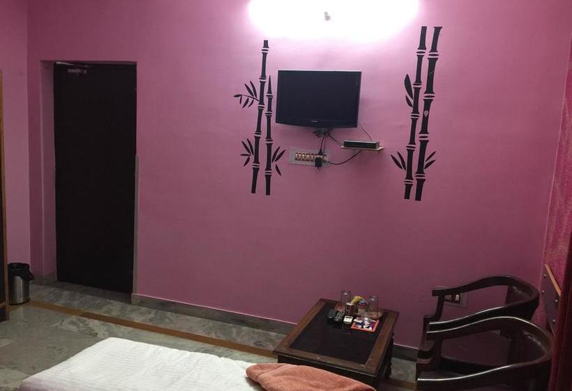 Hotel Tirupati Garden 4