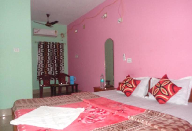 Hotel Emarald Inn 16