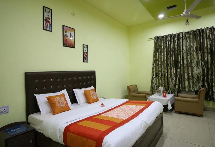 Motel Divine International 4