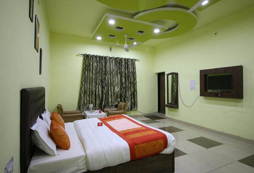 Motel Divine International 7