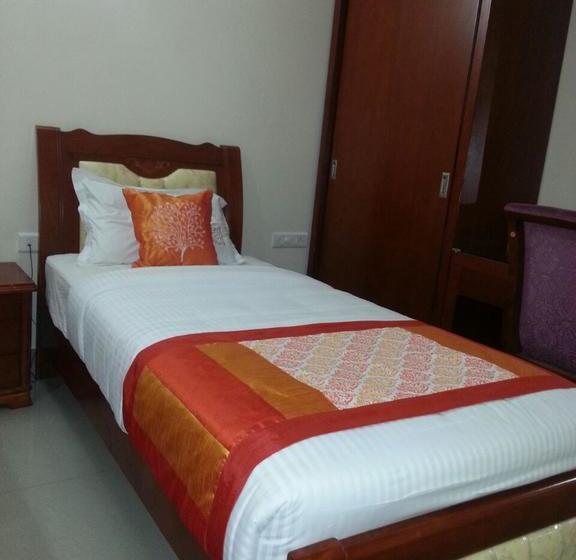 Hotel Shrivalli Residency 18