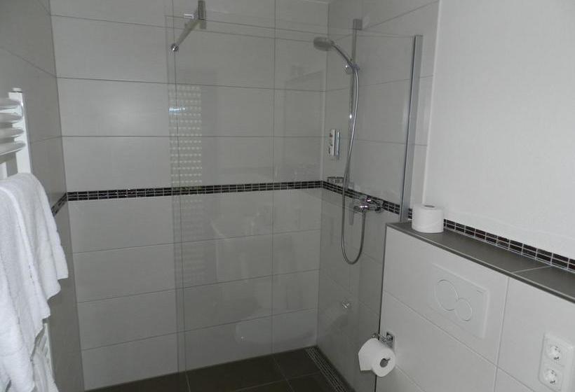 Hotel Weingut Pension Stassen 13