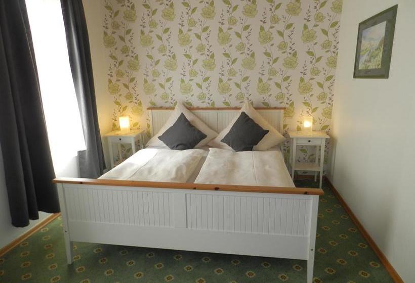 Hotel Weingut Pension Stassen 20