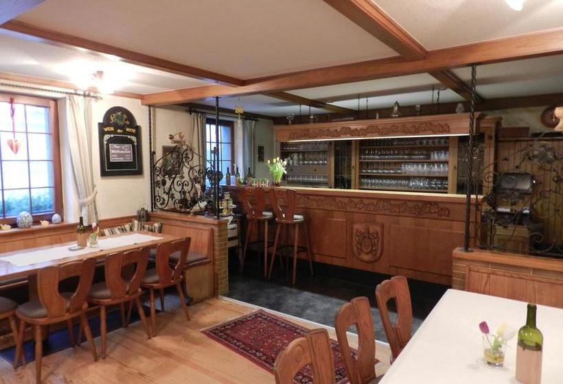 Hotel Weingut Pension Stassen 6