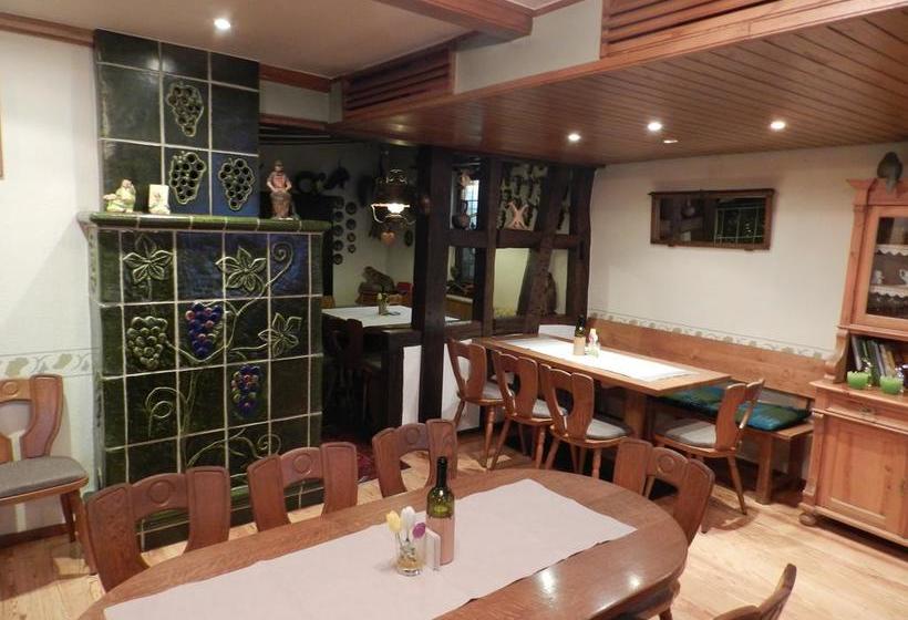 Hotel Weingut Pension Stassen 7