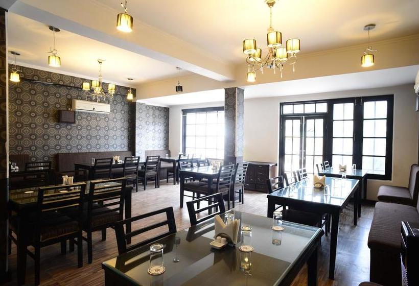 Summit Renaissance Hotel & Spa 1