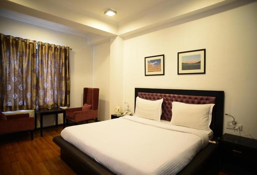 Summit Renaissance Hotel & Spa 7