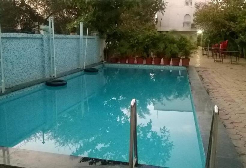 Hotel Resort Raghav Palace