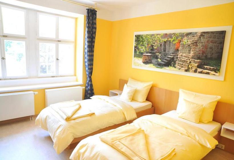 Hotel Kurhaus Trifels 18