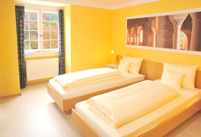 Hotel Kurhaus Trifels 8