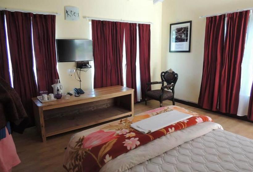 Hotel Whispering Heights 4