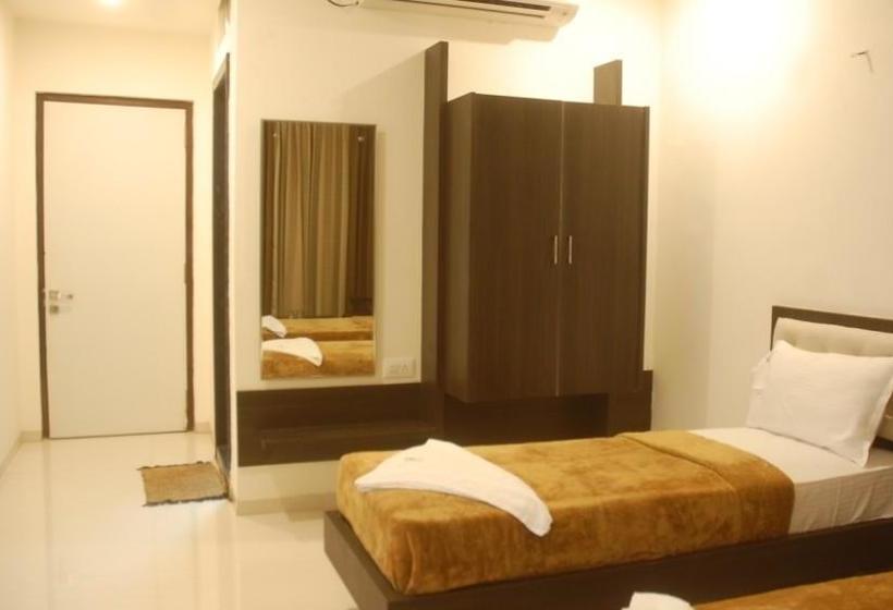 Hotel Swathi 10