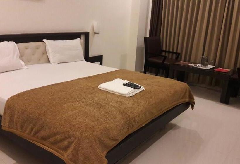 Hotel Swathi 18