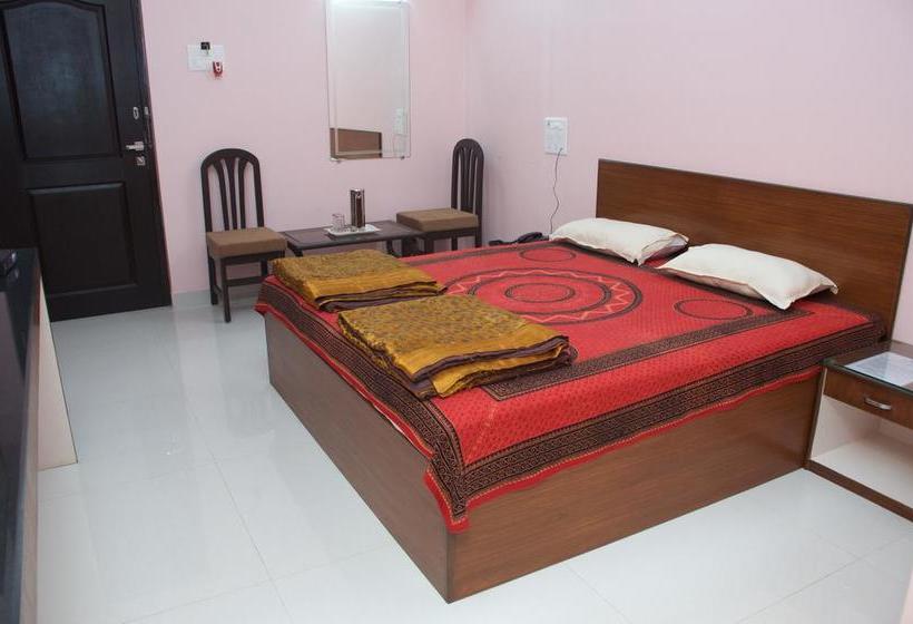 Hotel Hira Laxmi Residency 13