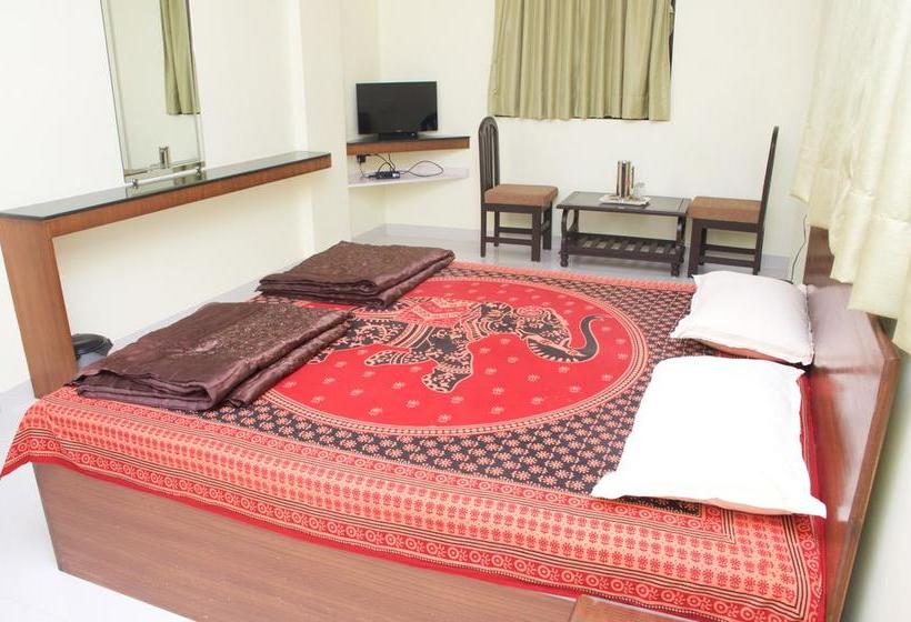 Hotel Hira Laxmi Residency 3