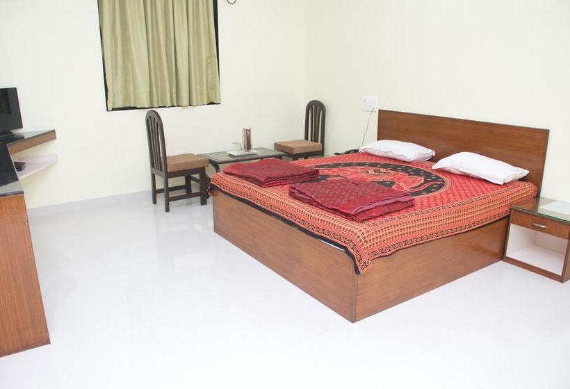 Hotel Hira Laxmi Residency 5