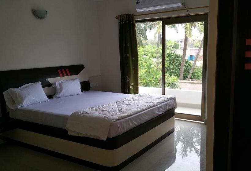 Hotel Shantikunja 13