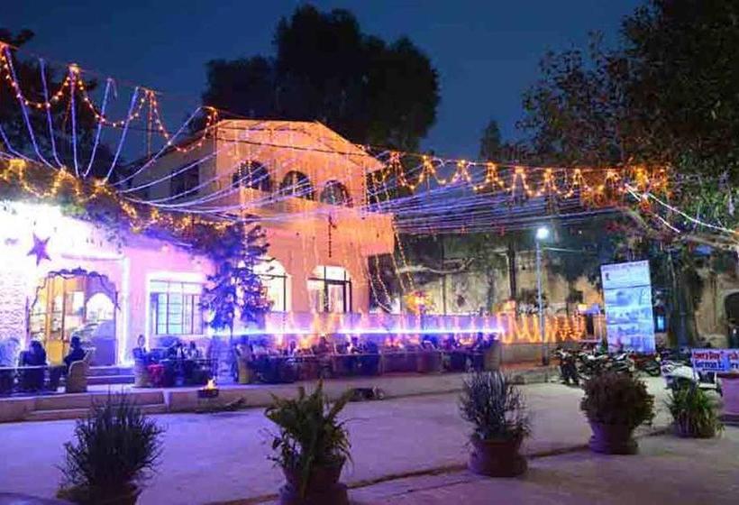 Hotel Sun Set Cafe 10