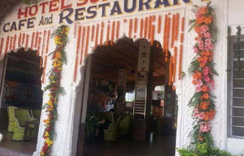 Hotel Sun Set Cafe 7