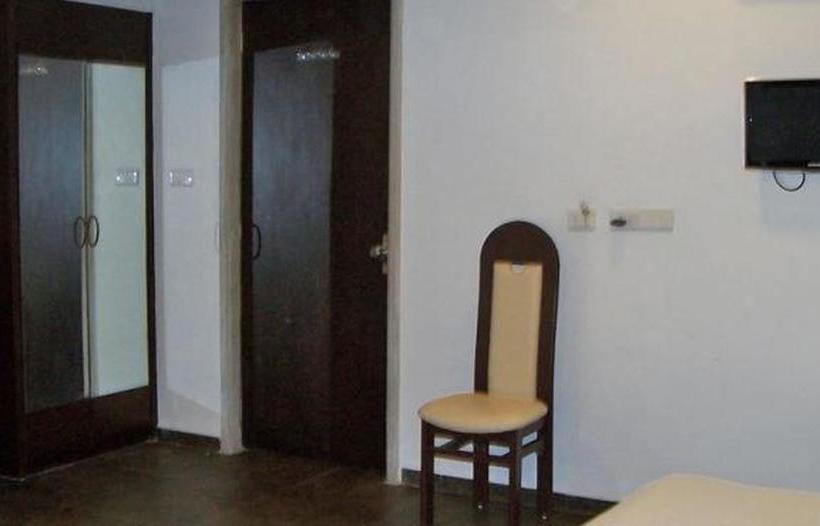 Hotel Palm View Residency 10