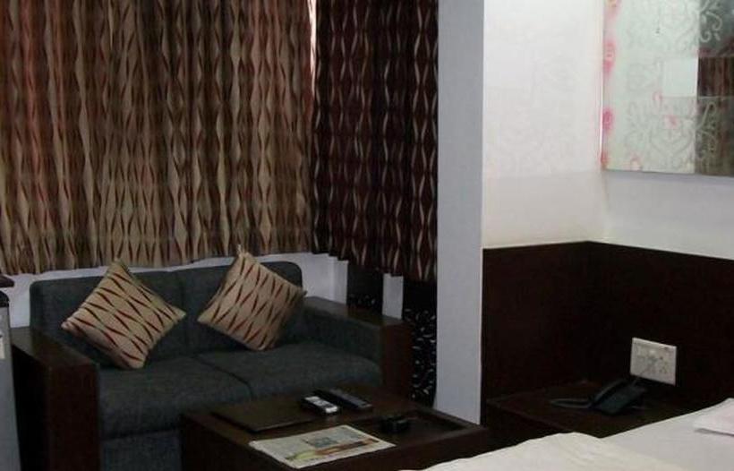 Hotel Palm View Residency 9