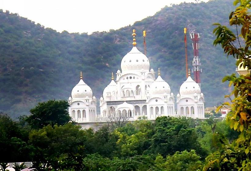 Hotel Winter Mountain Resort 10