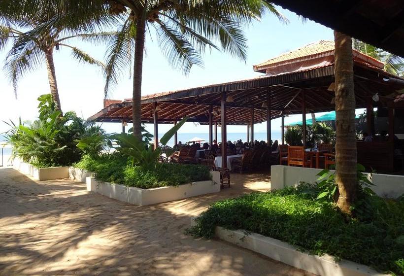 Dunhill Beach Resort 3