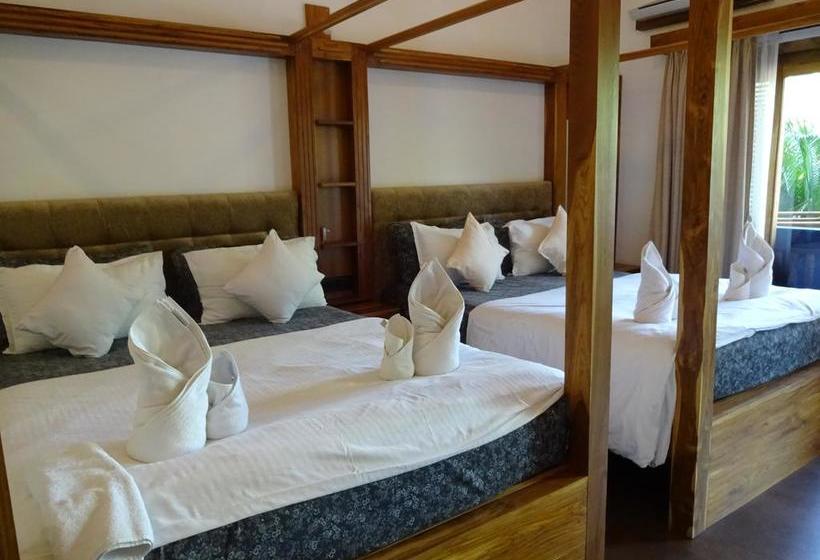 Dunhill Beach Resort 4