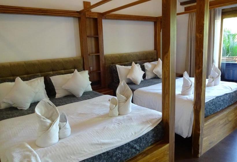 Dunhill Beach Resort 5