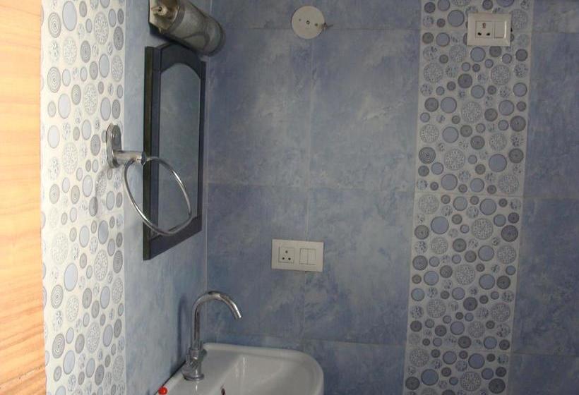 Hotel Abhinandan Grand 10