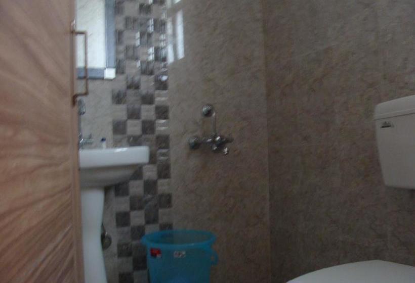 Hotel Abhinandan Grand 12