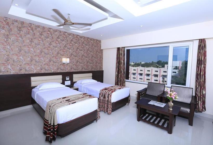 Hotel Deepam 10