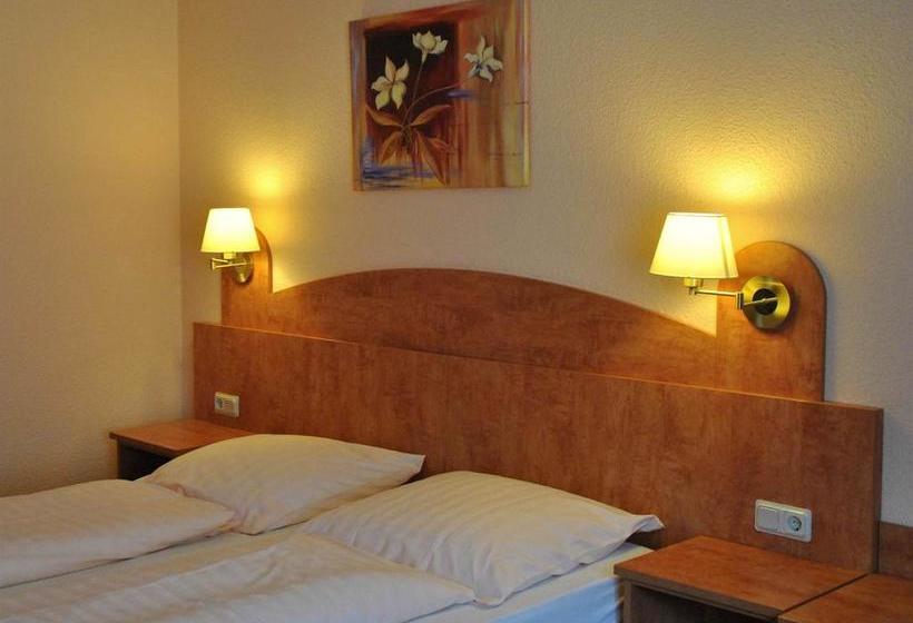 Waldhotel Einstein 16