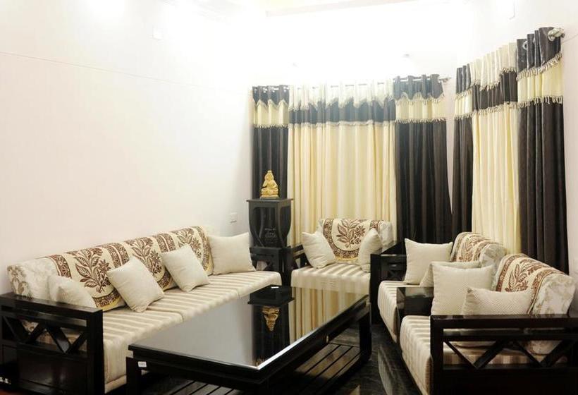 Bed and Breakfast Moksha Homestay 1