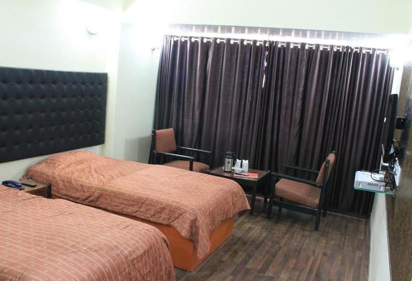 Hotel Rajhans International 10