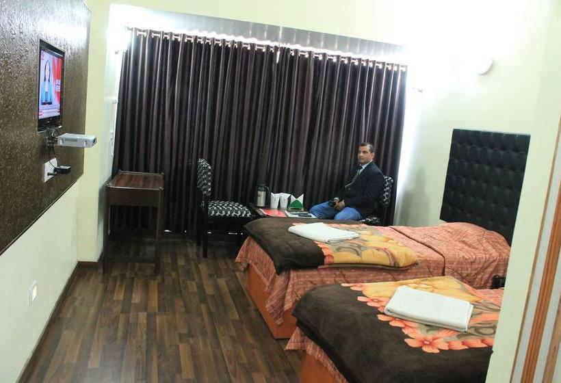 Hotel Rajhans International 11