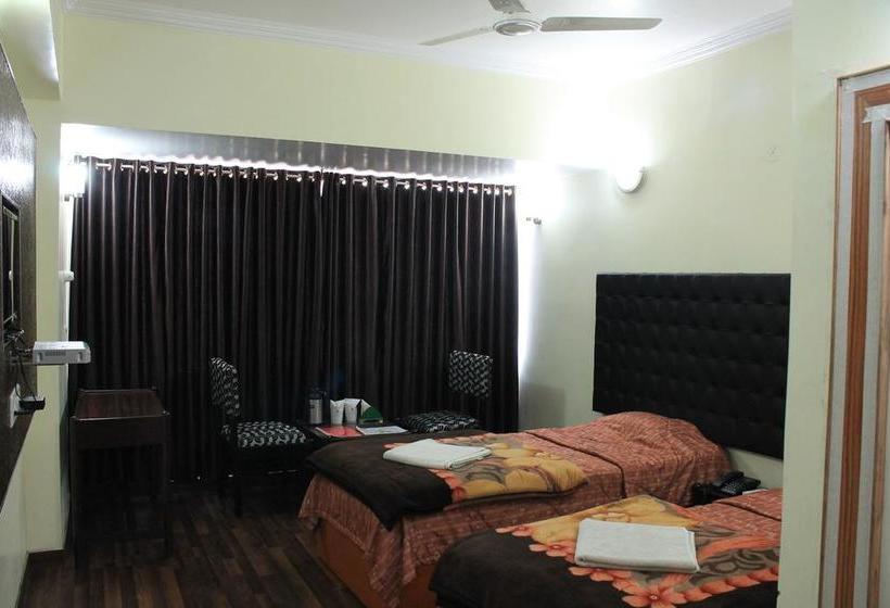 Hotel Rajhans International 14