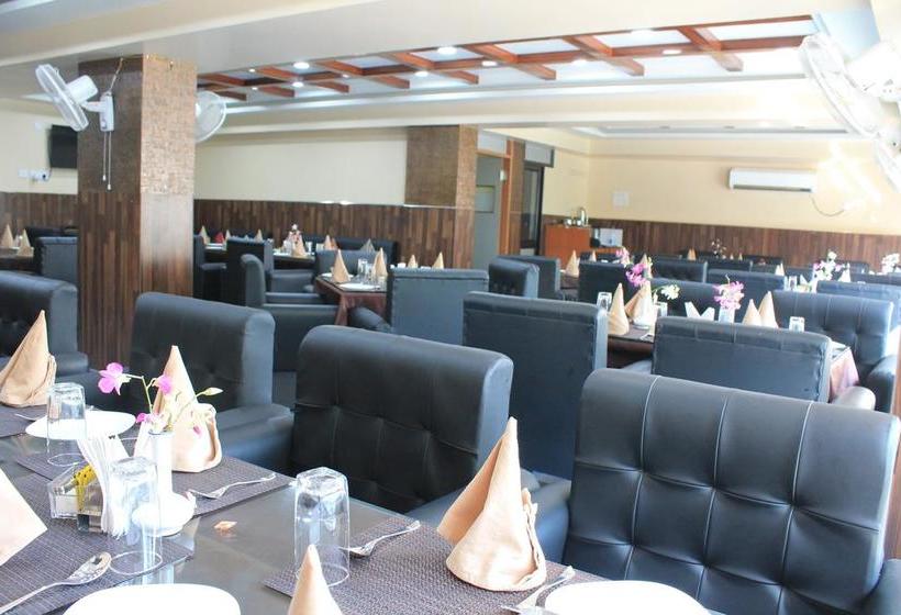 Hotel Rajhans International 20