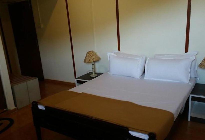 Bed and Breakfast Villa By The Sea Goa 11