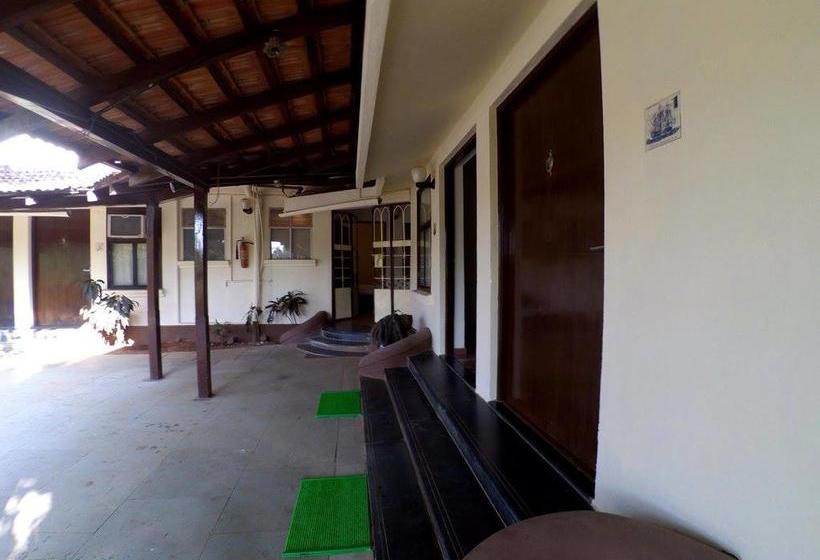 Bed and Breakfast Villa By The Sea Goa 8
