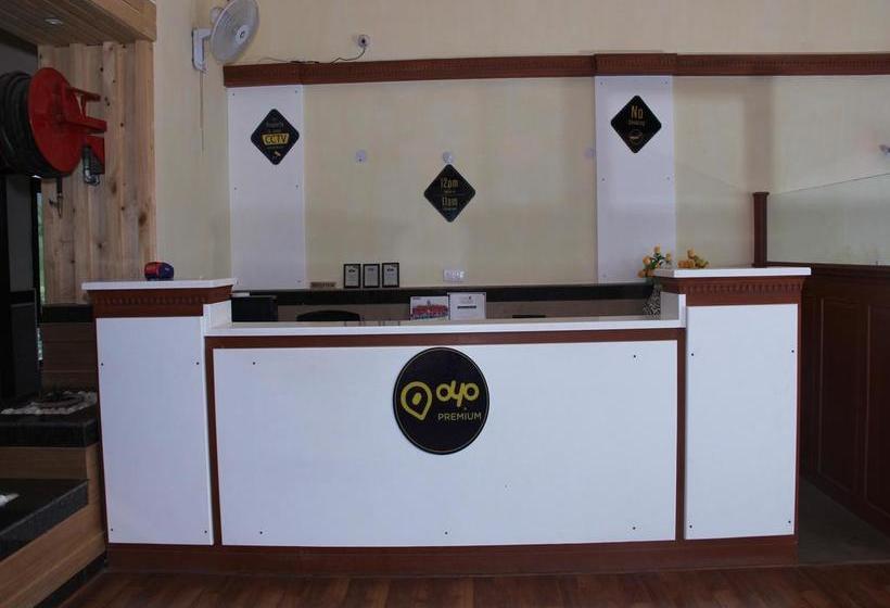 Hotel Oyo Premium Mountain Vew Mashobra Himachal Pradesh