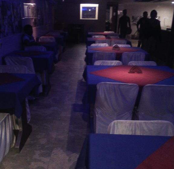 Hotel Deepali International 10